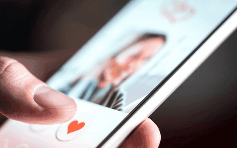 Plenty of Fish or Tinder: Exploring the Digital Seas of Dating